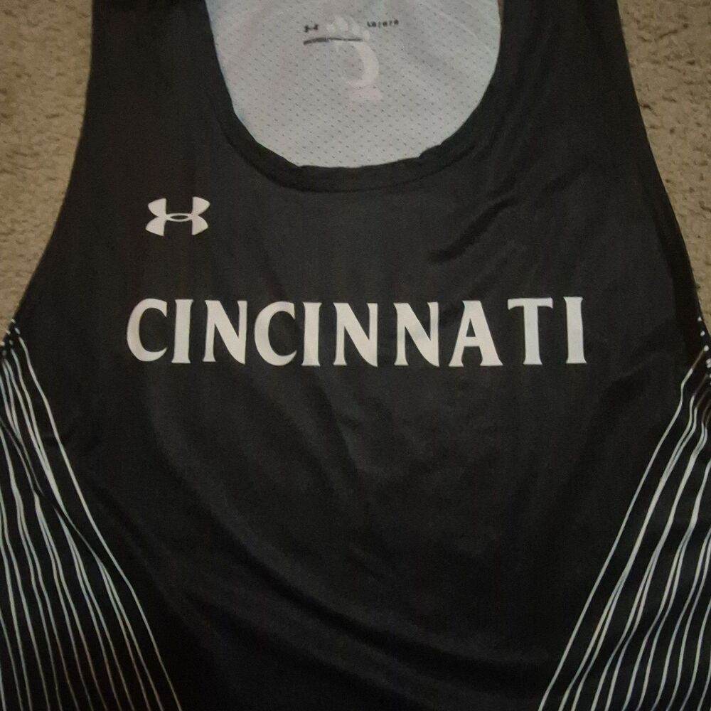 Under Armour Cincinnati Bearcats Track Singlet Tank Top Mens Large Black White - Picture 4 of 6